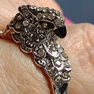 Parrot Ring Fun little cocktail ring - Unisex